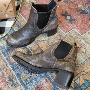 SALE🚨 Frye Sabrina Chelsea Boots Anthracite